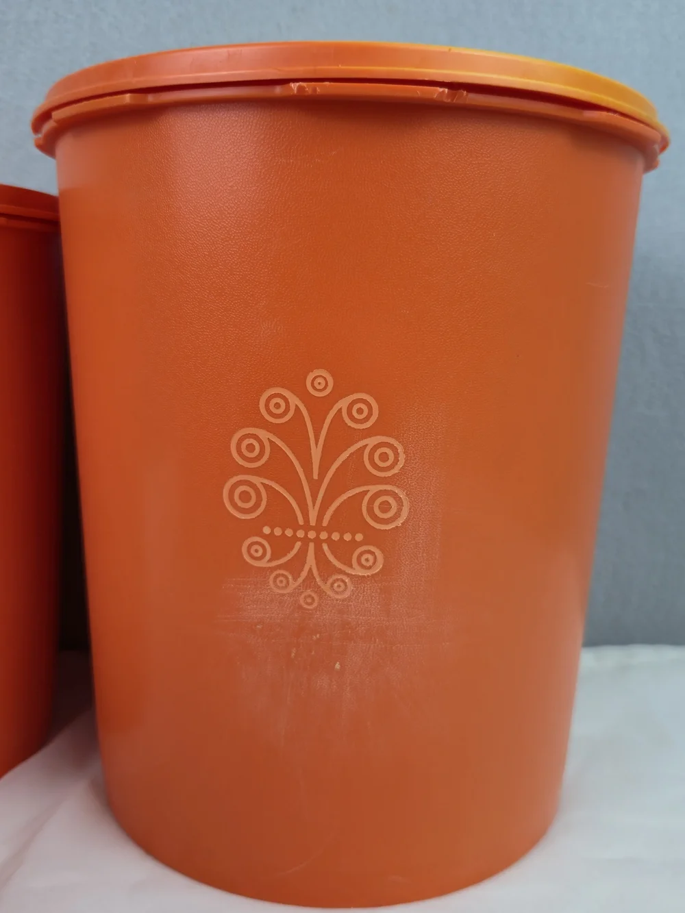 Tupperware classic piece